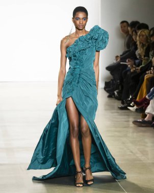 Tadashi Shoji Şov, Runway, Güz Kış 2020, New York Moda W