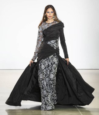 Tadashi Shoji Şov, Runway, Güz Kış 2020, New York Moda W