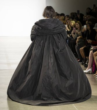 Tadashi Shoji Şov, Runway, Güz Kış 2020, New York Moda W