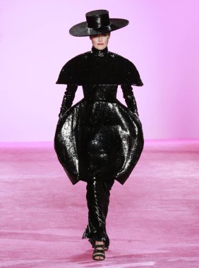 Christian Siriano Show, Runway, Güz Kış 2020, New York Fashi