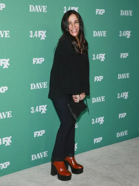 ロサンゼルス 2020年2月27日 パメラ アドロンがアメリカの監督組合でFxxの Dave の初演に出席 — ストック写真