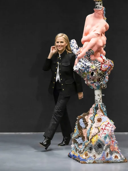 Nueva York Febrero 2020 Tory Burch Camina Por Pasarela Desfile — Foto de Stock