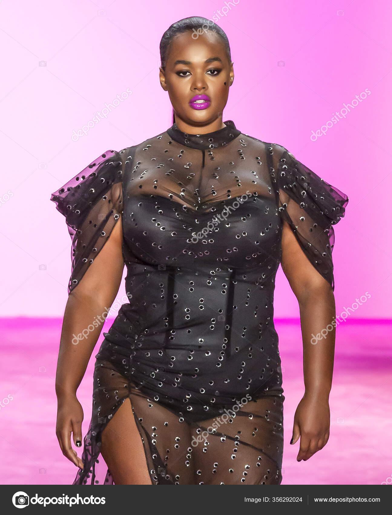 New York New York Fevrier 2020 Precious Lee Marche Sur Photo editoriale par SharpShooter 356292024