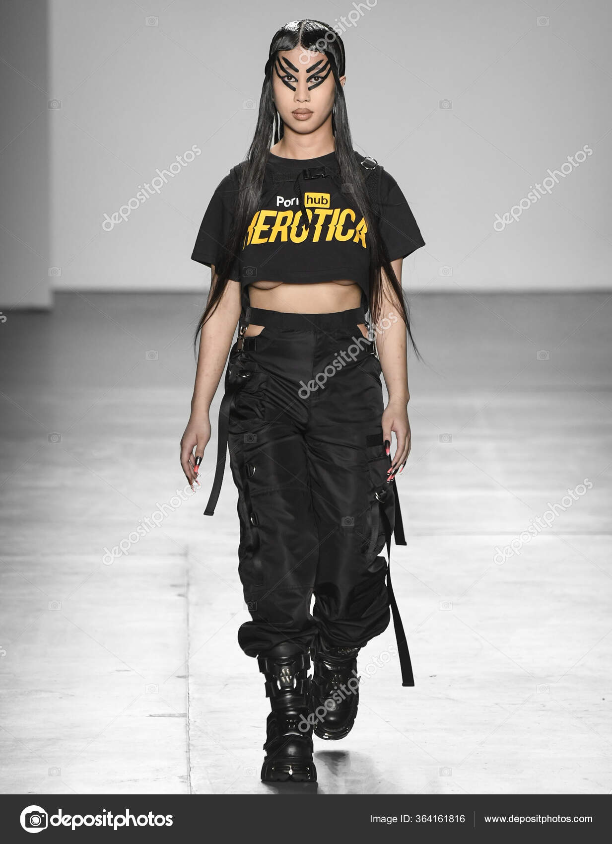 New York New York Feb Model Walks Runway Namilia Stock Editorial Photo C Sharpshooter