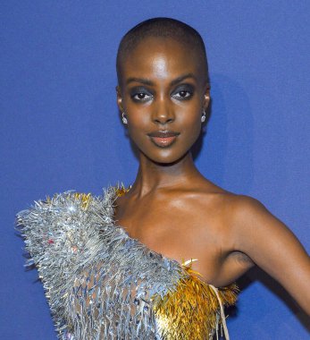 New York, New York - Şubat 05, 2020: Madisin Rian 2020 amfAR New York Galasına katıldı