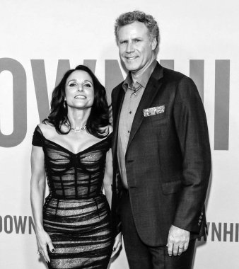 New York, New York - 12 Şubat 2020: Julia Louis-Dreyfus ve Will Ferrell 