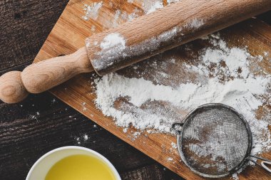 Hamur için un ve merdane