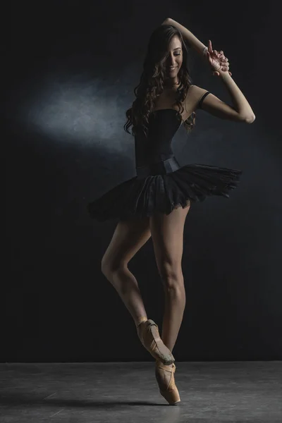 Ballerina Danseres Dansen Tenen Indoor Met Balck Achtergrond — Stockfoto