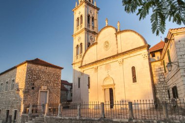 Hırvatistan 'ın Hvar adasındaki Jelsa' daki Sağlıklı Hanımımız Kilisesi.