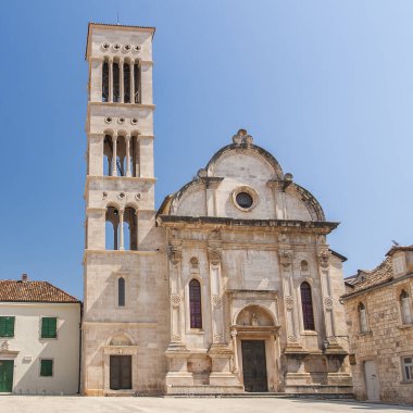 Hırvatistan 'ın Hvar adasındaki Hvar kasabasının güzel manzarası Eylül 2016' da Hvar 'da.