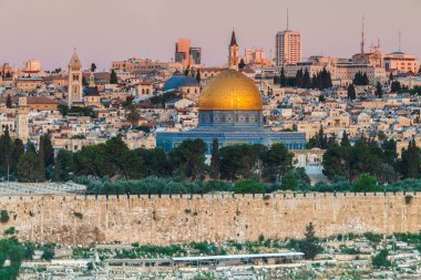 JERUSALEM, ISRAEL - CIRCA MAYIS 2018: Kudüs şehrinin muhteşem manzarası Mayıs 2018 'de Kudüs' te.