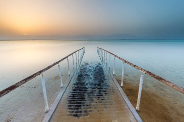İsrail 'deki Ölü Deniz' in güzel manzarası.