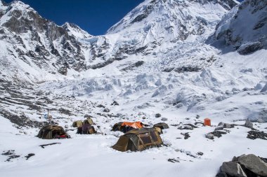 Everest Merkez Kampı, NEPAL - CIRCA ECTOBER 2013: Everest Merkez Kampı 'ndaki sefer Ekim 2013 dolaylarında Everest Ana Kampı' nda gerçekleşti..