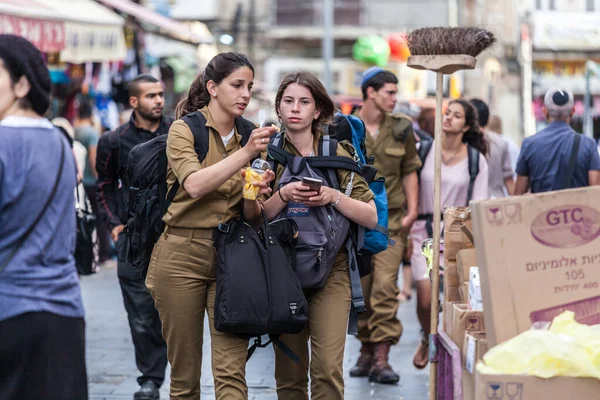 Jerusalem Israel Circa Mai 2018 Israelis Auf Dem Mahaneh Yehuda — Stockfoto