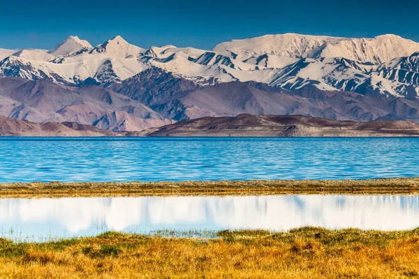 Όμορφη Θέα Της Λίμνης Karakul Στο Pamir Στο Τατζικιστάν — Φωτογραφία Αρχείου