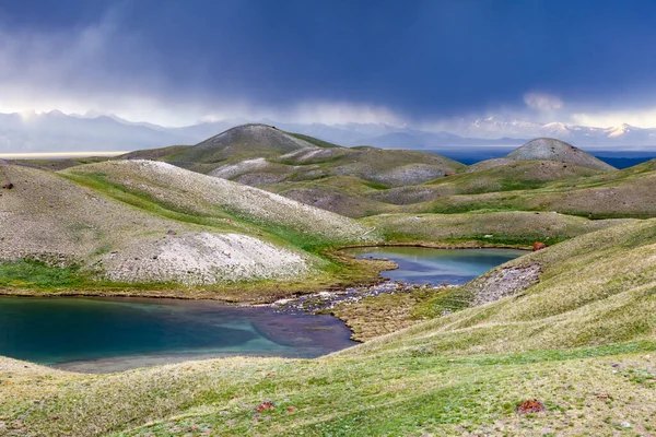 Hermosa Vista Del Lago Tulpar Kul Kirguistán Durante Tormenta — Foto de Stock