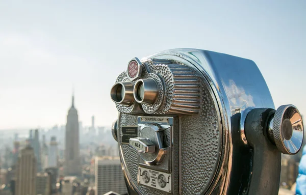 Bicular en un rascacielos de Nueva York