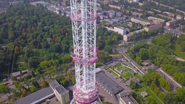 Flygfoto Över Kiev Tower — Stockvideo