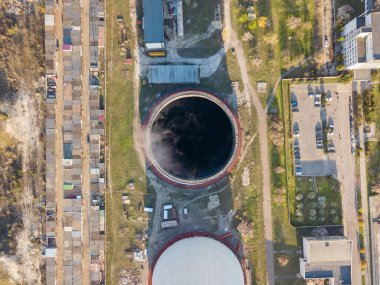 Kiev 'in varoşlarındaki termik santral. Hava Aracı Filosu