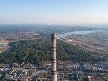 Kiev 'in varoşlarındaki termik santral. Hava Aracı Filosu