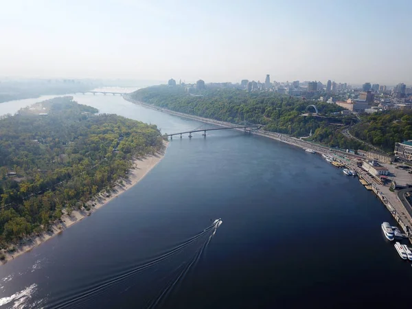 Hava Aracı Görüntüsü Kiev Deki Dinyeper Nehri Köprü Manzarası — Stok fotoğraf