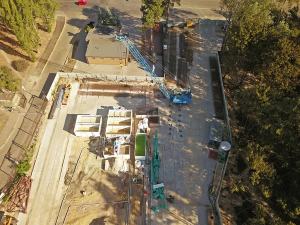 Vista Aérea Drone Local Construção Entre Floresta — Fotografia de Stock