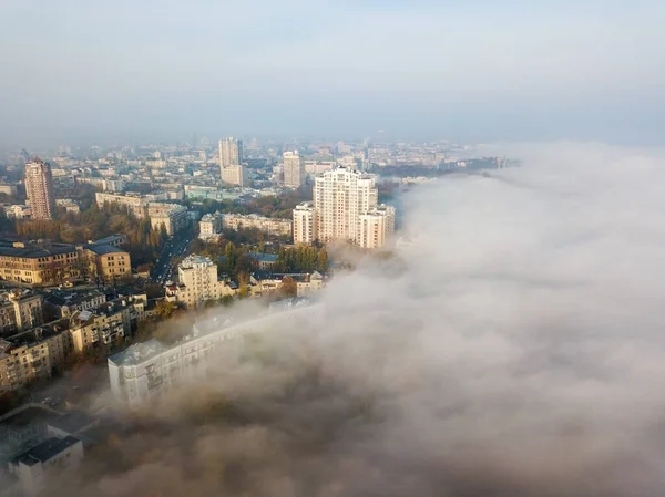 Hermosa Mañana Brumosa Ciudad — Foto de Stock