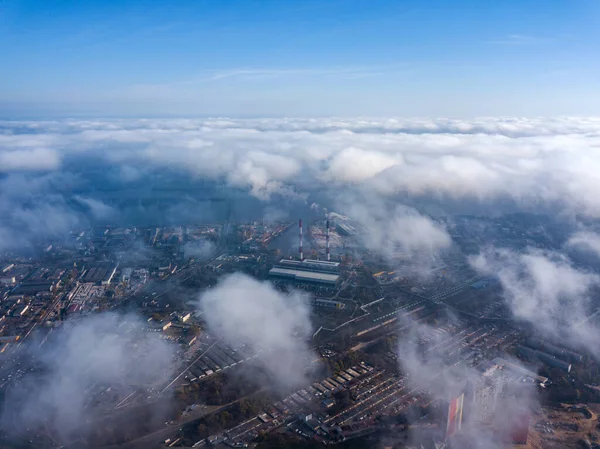 Alto Vuelo Las Nubes Sobre Ciudad Kiev — Foto de Stock