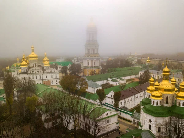 Luchtdrone Zicht Kiev Pechersk Lavra Tijdens Mistig Weer Het Vroege — Stockfoto