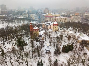Kyiv şehrinin hava aracı görüntüsü