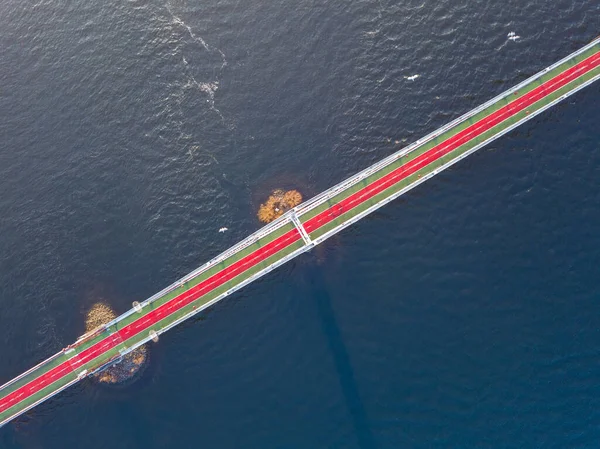 Αεροφωτογραφία Τηλεκατευθυνόμενου Πεζόδρομος Γέφυρα Νωρίς Πρωί — Φωτογραφία Αρχείου