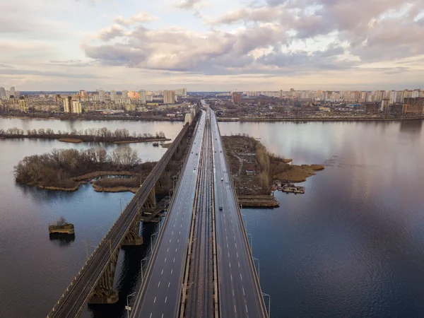 Vista Aérea Del Dron Puente Sobre Río Dniéper Kiev —  Fotos de Stock