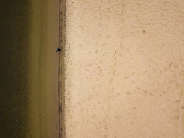 Hava aracı görüntüsü. Kışın boş sahil hidroparkı