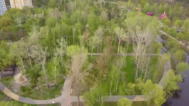Парк Озером Весной Киеве Взгляд Дрона — стоковое видео