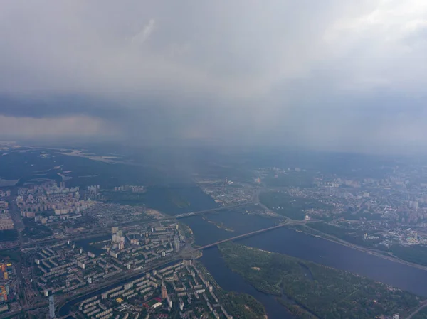 Chuva Primavera Sobre Kiev Nuvens Negras Céu Chuva Escura Cai — Fotografia de Stock