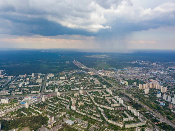 Lluvia Primavera Sobre Kiev Hay Nubes Negras Cielo Llueve Sobre — Foto de Stock