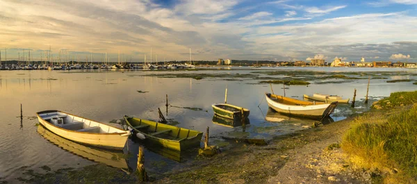 Gamla båtar i Poole Harbour — Stockfoto