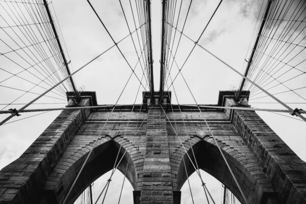 Puente de Brooklyn en la ciudad de New York, USA