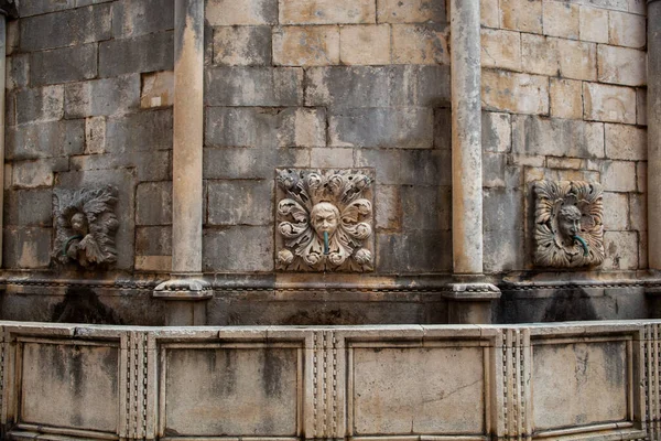 Details Van Dubrovnik Oude Stad Kroatië Oude Stenen Fontein — Stockfoto