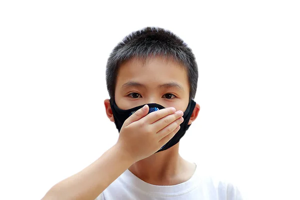 子供は ウイルスや細菌を保護するためのマスク保護を身に着けているCovid 19またはCoronavirusコンセプト マスク保護と流行少年 男の子は熱を持っており 保護マスクを身に着けている — ストック写真