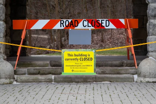 Openbare Park Sluiting Bord Geplaatst Ohio Als Gevolg Van Ohio — Stockfoto