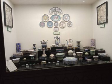 Salar Jung Müzesi, Hindistan 'ın Hyderabad kentindeki Musi Nehri' nin güney kıyısındaki Dar-ul-Shifa 'da bulunan bir sanat müzesidir. Hindistan 'ın üç ulusal müzesinden biridir..