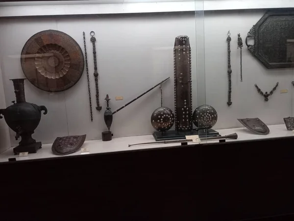 Salar Jung Müzesi, Hindistan 'ın Hyderabad kentindeki Musi Nehri' nin güney kıyısındaki Dar-ul-Shifa 'da bulunan bir sanat müzesidir. Hindistan 'ın üç ulusal müzesinden biridir..