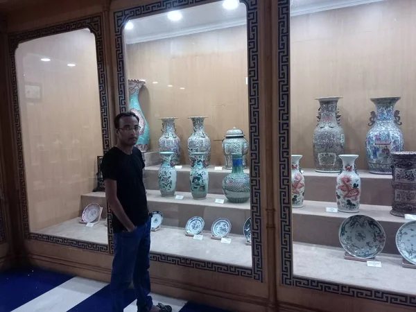 ユング美術館 Salar Jung Museum インドのテランガナ州ハイデラバード市のムシ川の南岸にあるダール シファにある美術館である インド3大国立博物館の一つ — ストック写真