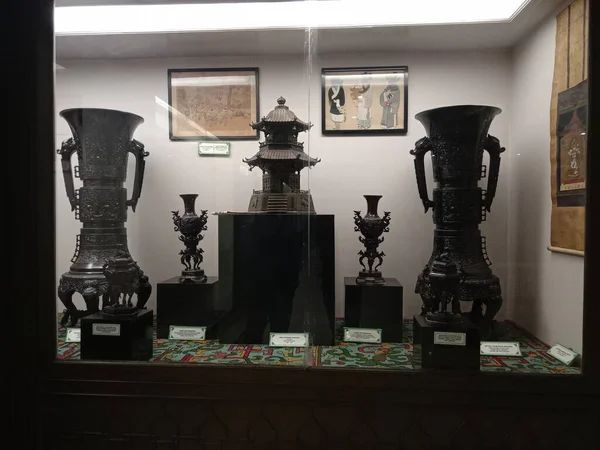 ユング美術館 Salar Jung Museum インドのテランガナ州ハイデラバード市のムシ川の南岸にあるダール シファにある美術館である インド3大国立博物館の一つ — ストック写真