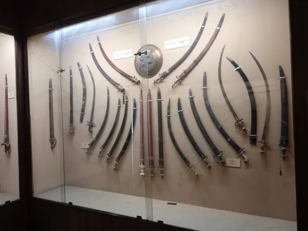 Salar Jung Müzesi, Hindistan 'ın Hyderabad kentindeki Musi Nehri' nin güney kıyısındaki Dar-ul-Shifa 'da bulunan bir sanat müzesidir. Hindistan 'ın üç ulusal müzesinden biridir..