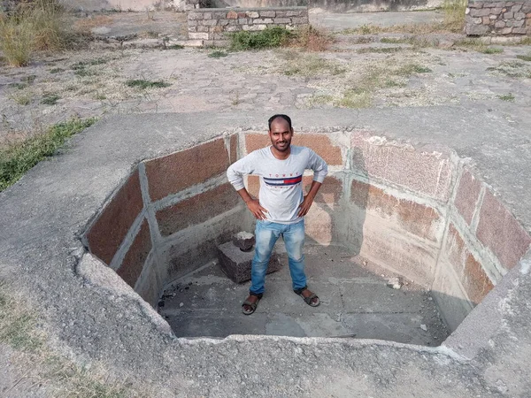 Golconda Kalesi, Golkonda (Telugu) olarak da bilinir. 