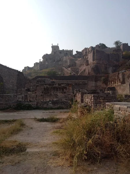 Golconda Kalesi, Golkonda (Telugu) olarak da bilinir. 
