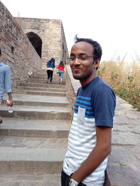 Golconda Kalesi, Golkonda (Telugu) olarak da bilinir. 