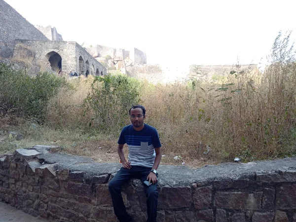 Golconda Kalesi, Golkonda (Telugu) olarak da bilinir. 